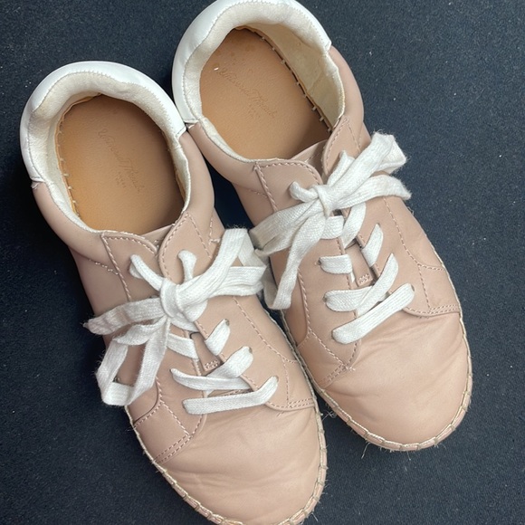 Universal Thread shoes size 7 great condition. - Picture 3 of 14